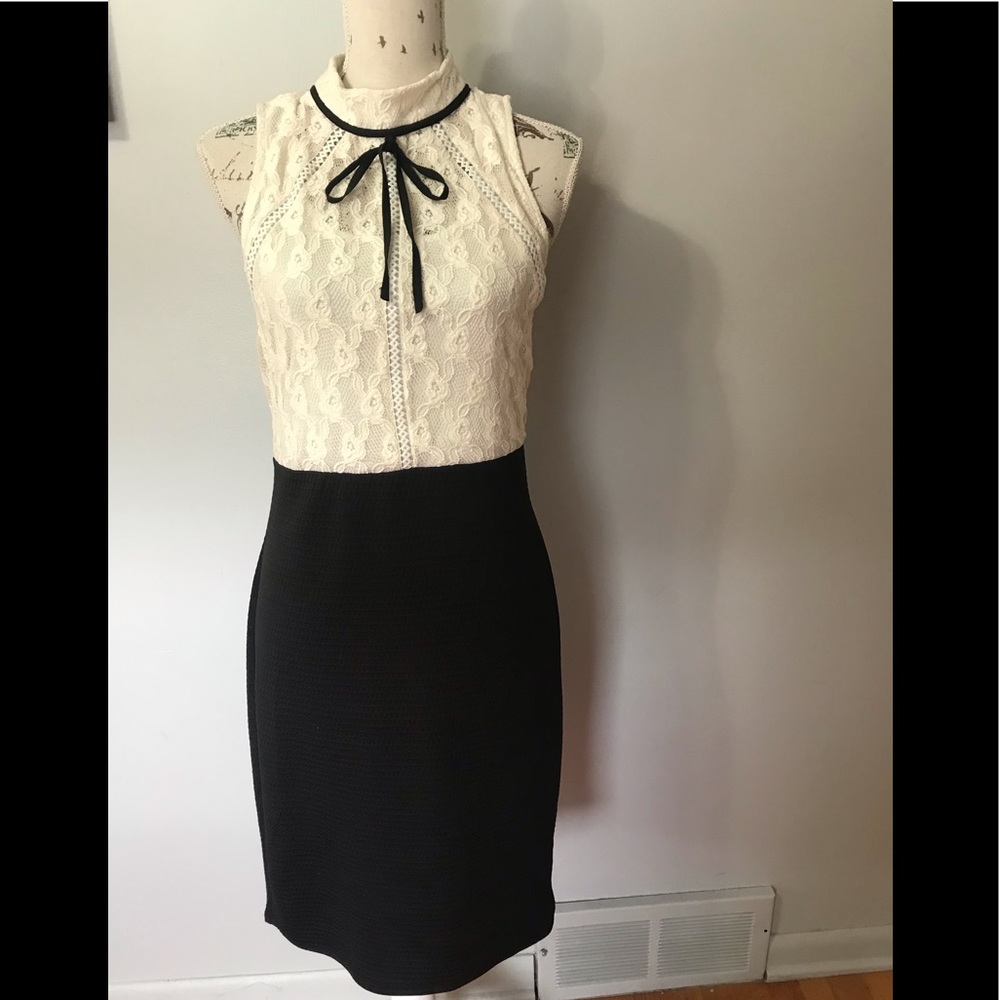 Venus knit dress  Sharp!
